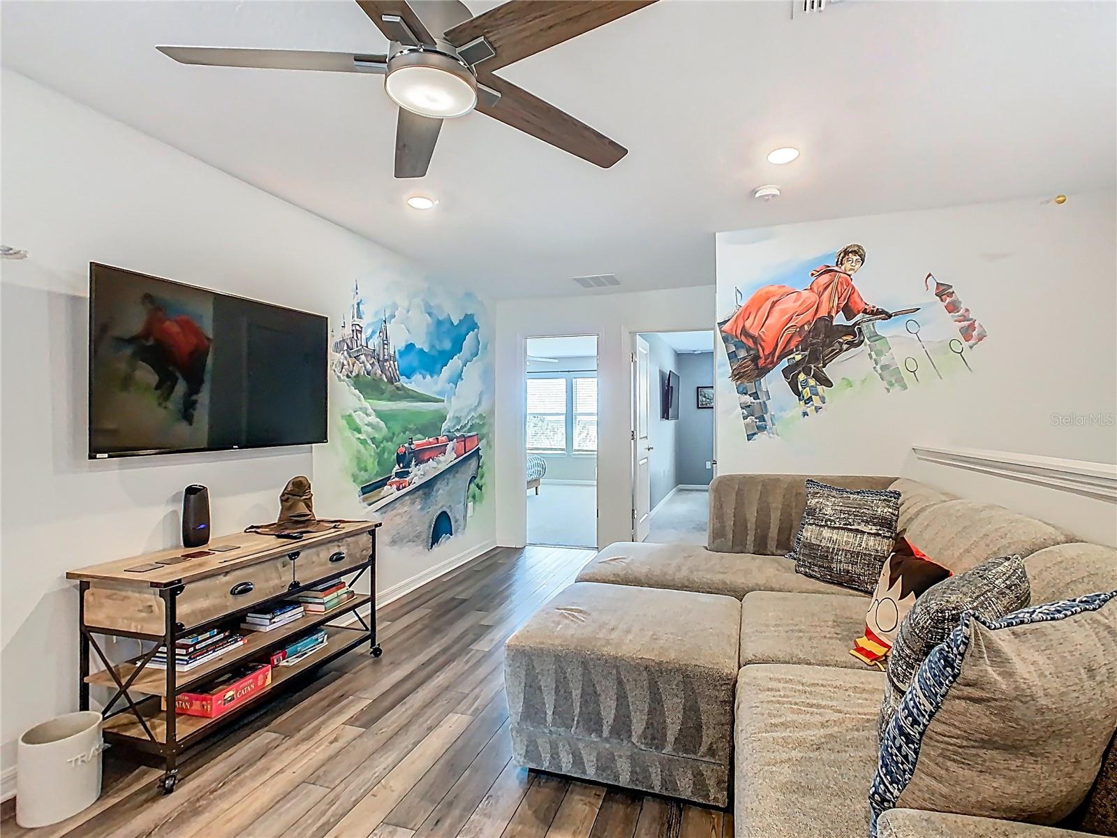 Image 21 of 76 For 967 Paradise Drive