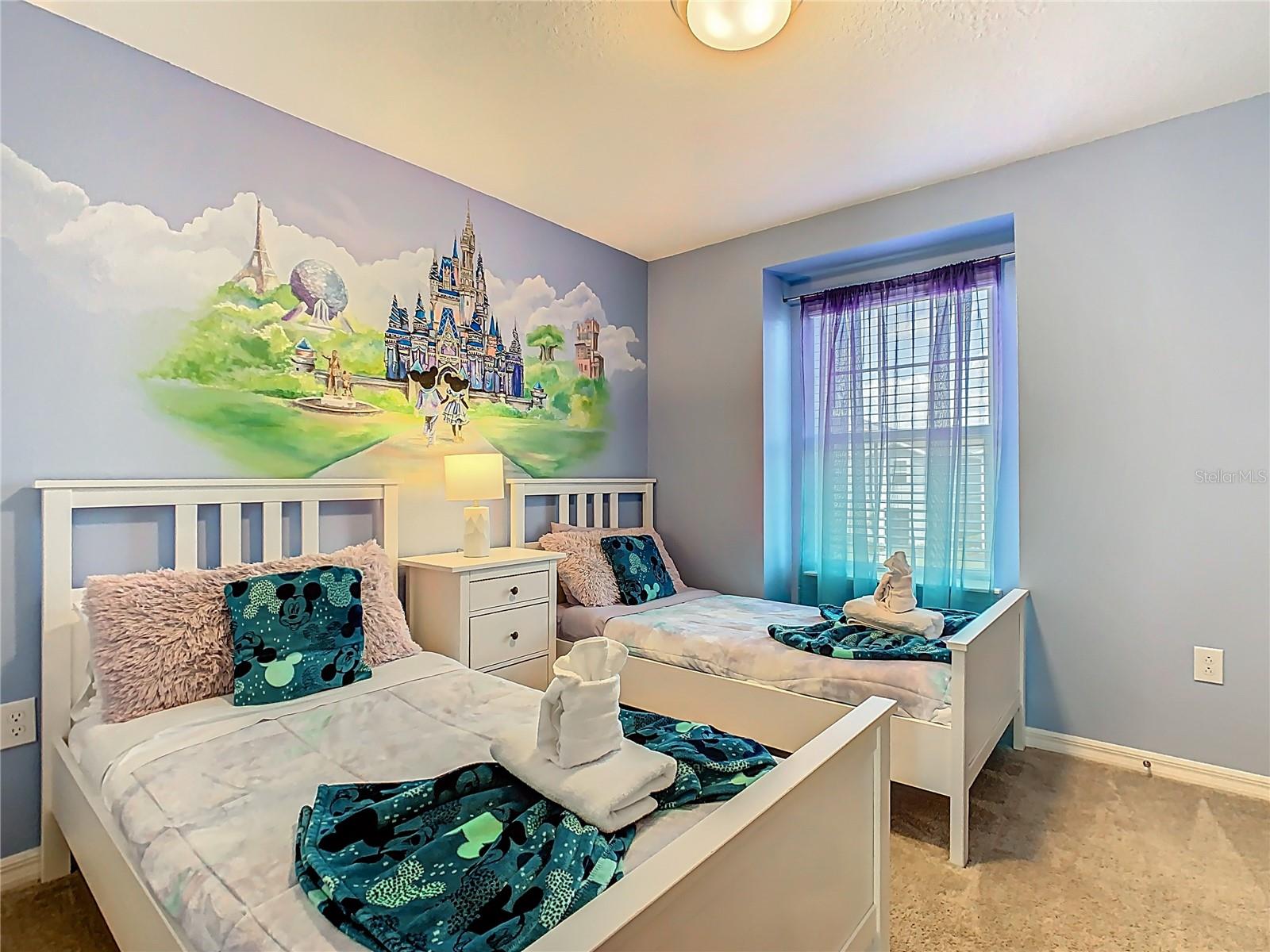 Image 23 of 76 For 967 Paradise Drive