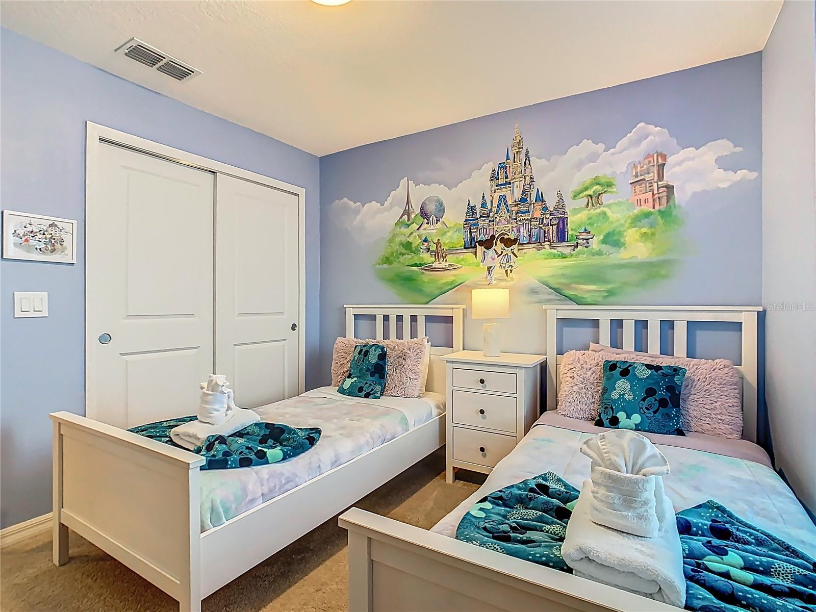 Image 24 of 76 For 967 Paradise Drive