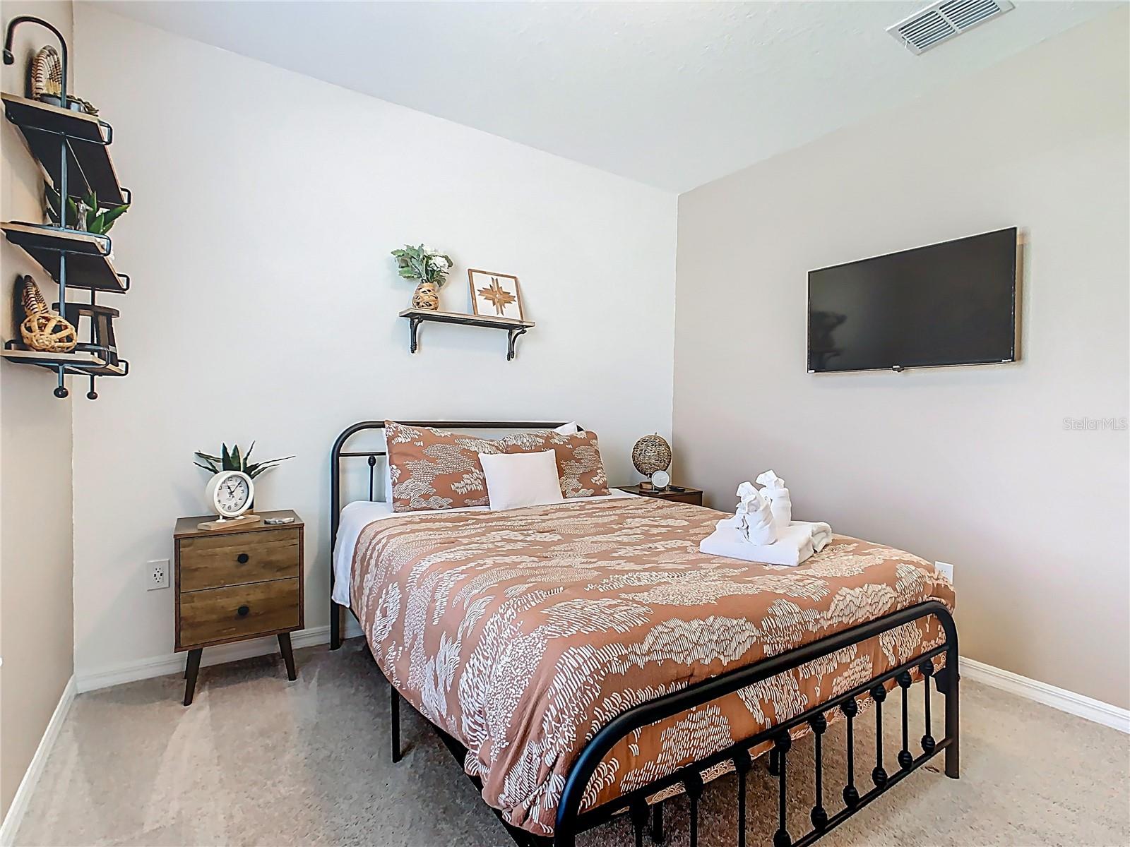 Image 35 of 76 For 967 Paradise Drive