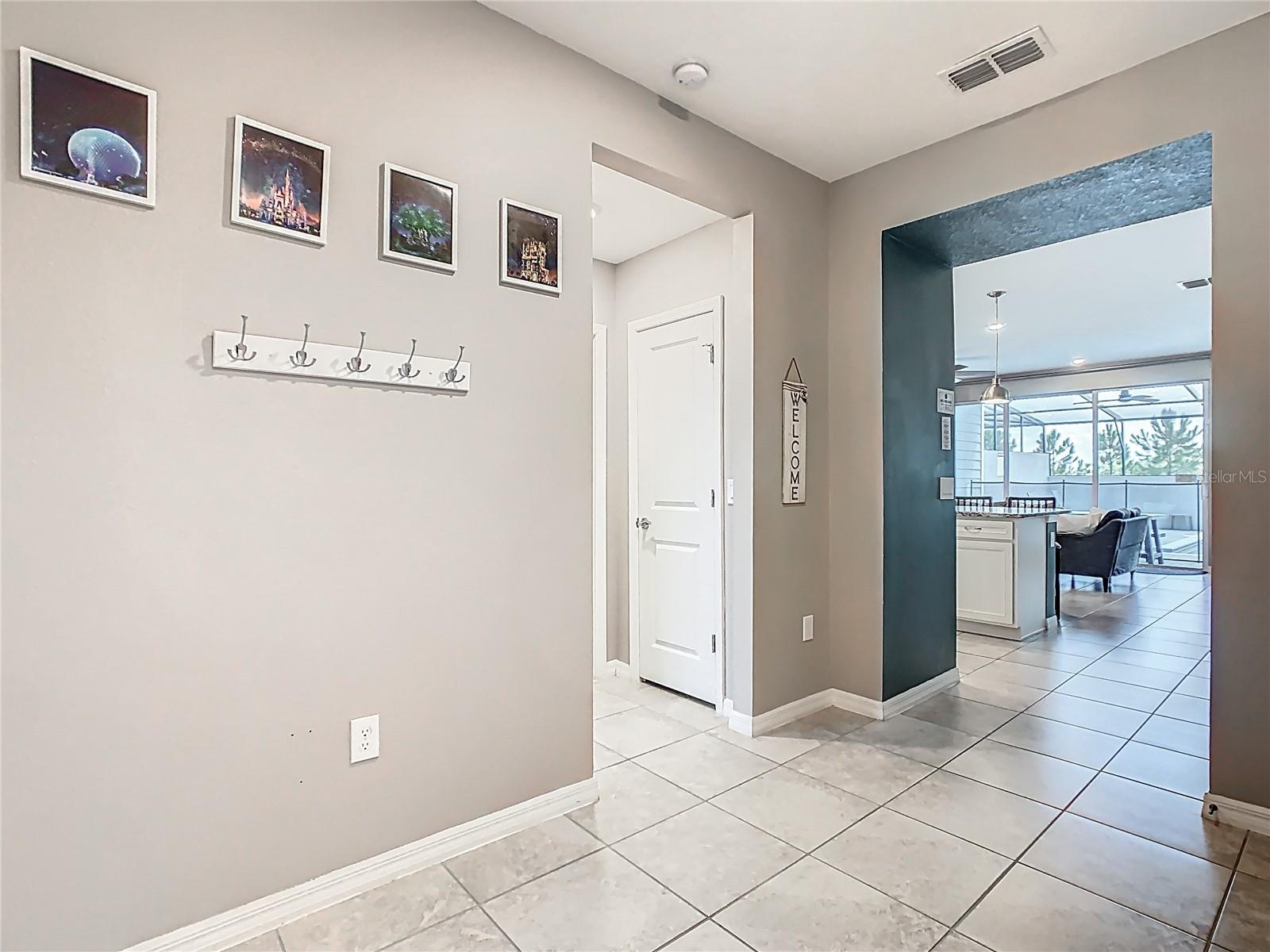 Image 4 of 76 For 967 Paradise Drive