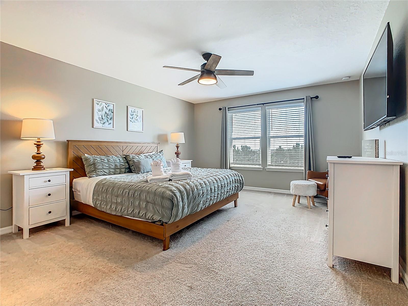 Image 40 of 76 For 967 Paradise Drive