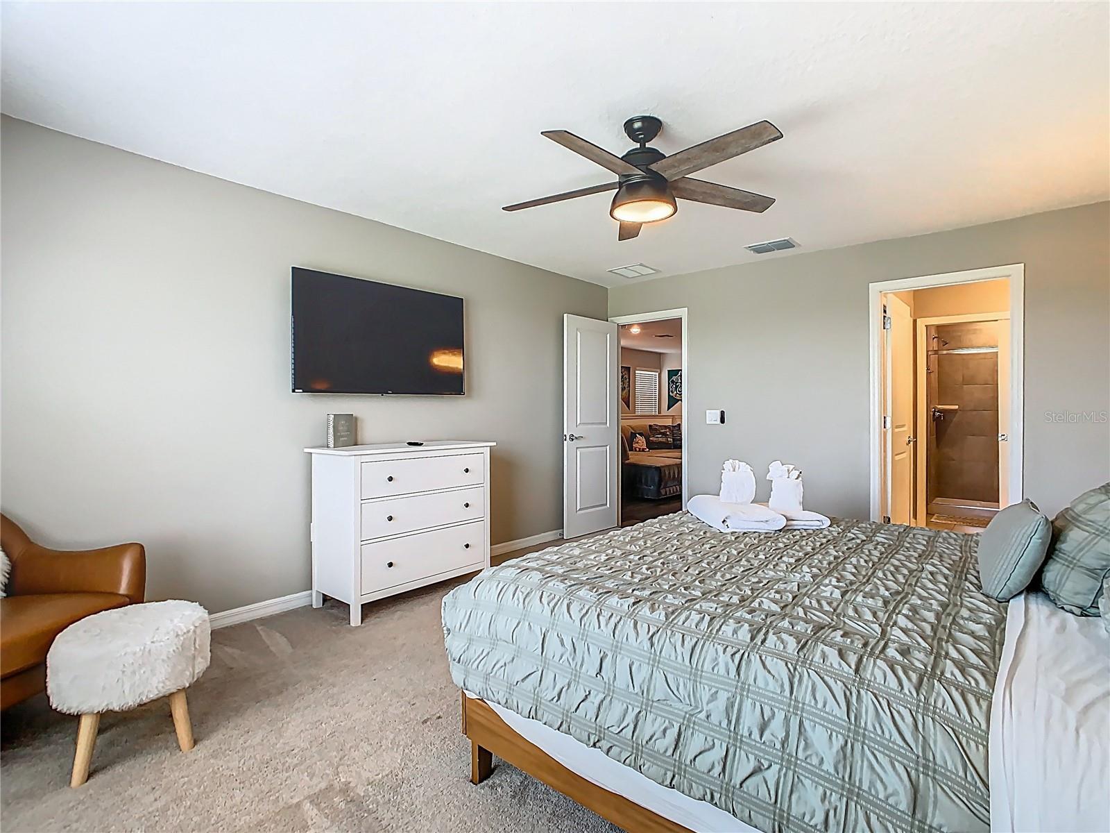 Image 41 of 76 For 967 Paradise Drive