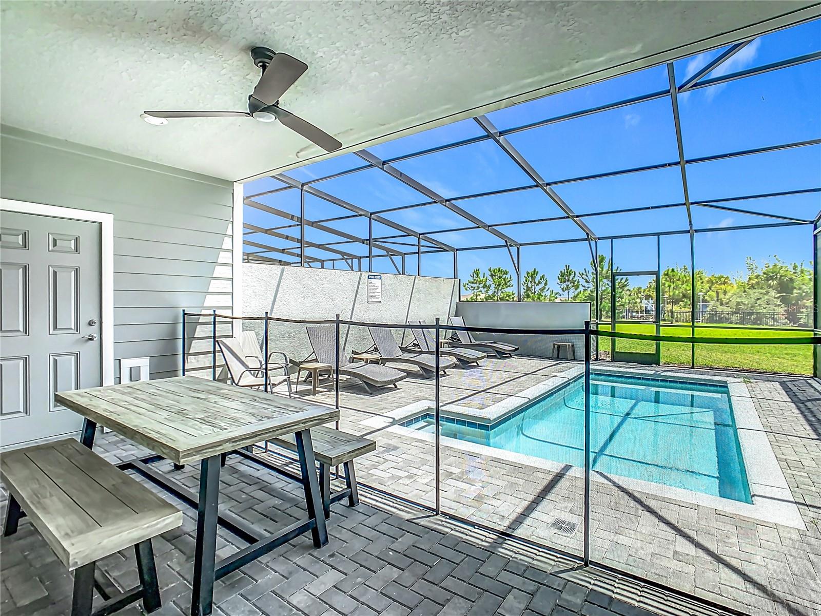 Image 46 of 76 For 967 Paradise Drive