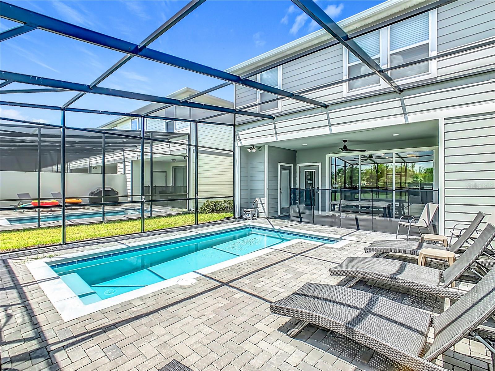 Image 49 of 76 For 967 Paradise Drive