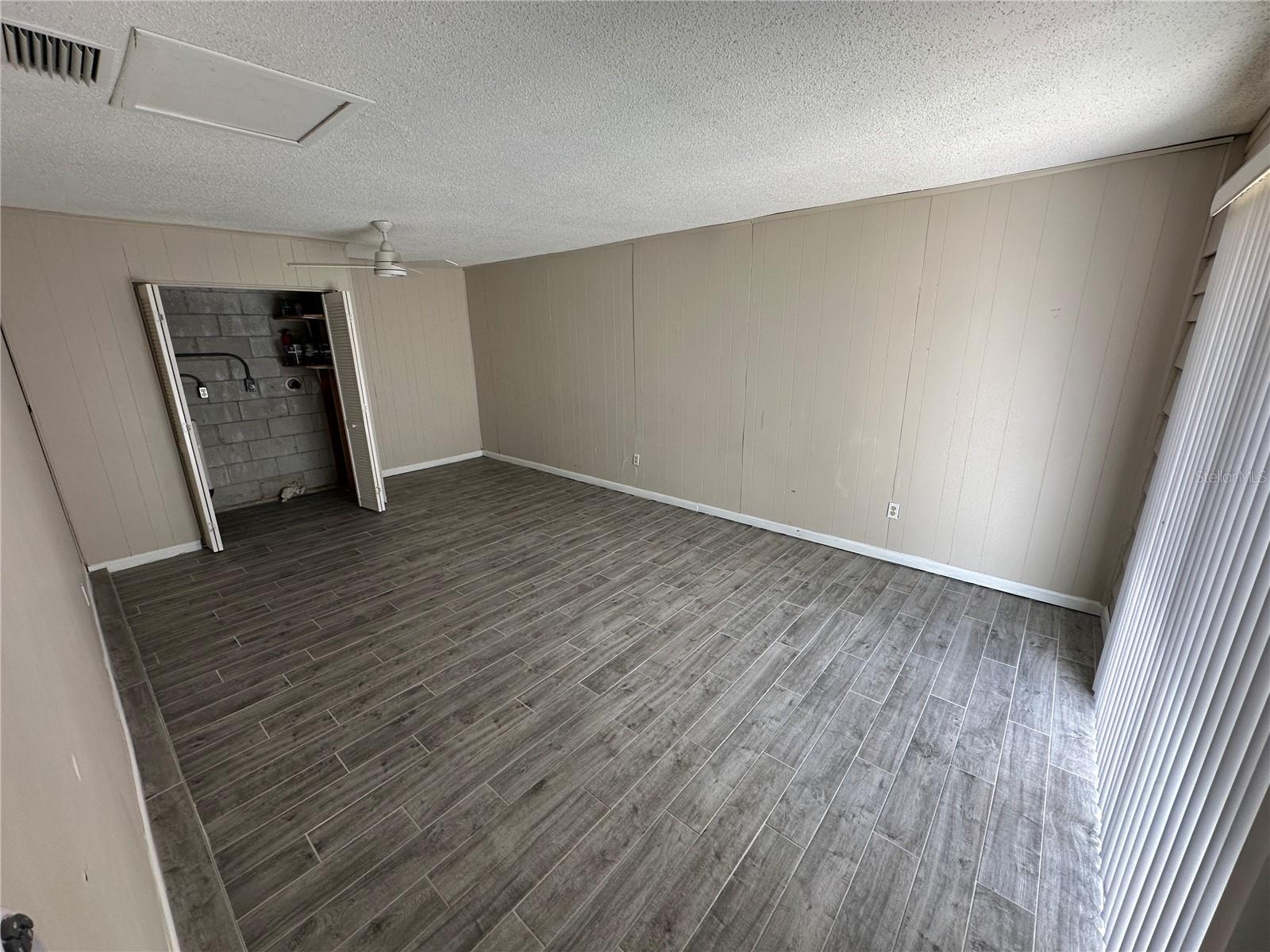 Image 11 of 24 For 643 David Street