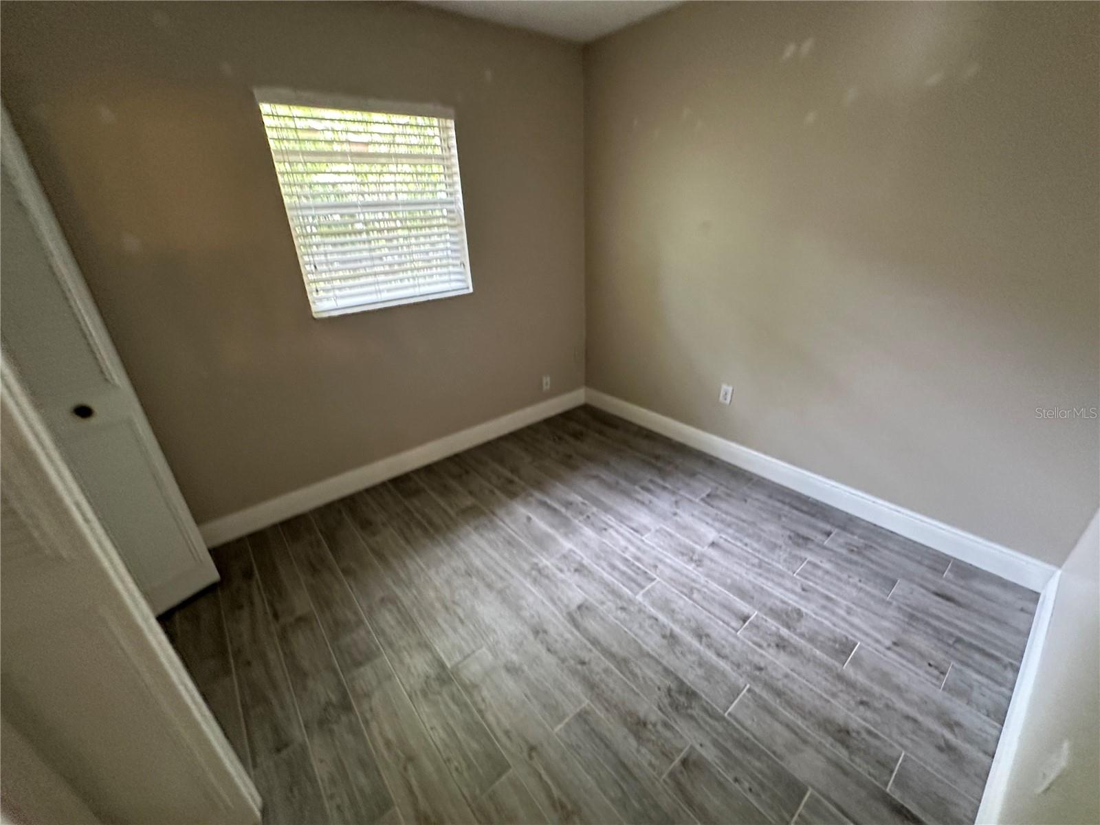 Image 18 of 24 For 643 David Street