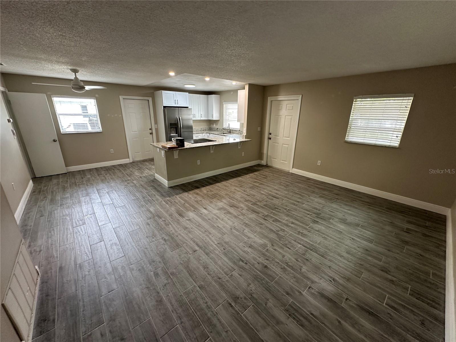 Image 3 of 24 For 643 David Street