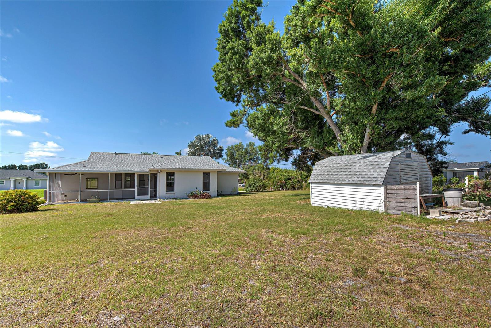 Image 24 of 34 For 10438 Waterford Avenue