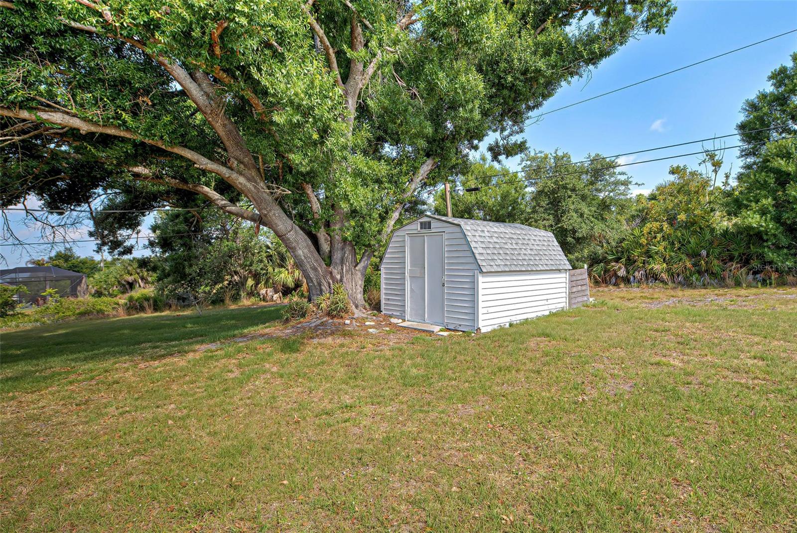 Image 26 of 34 For 10438 Waterford Avenue