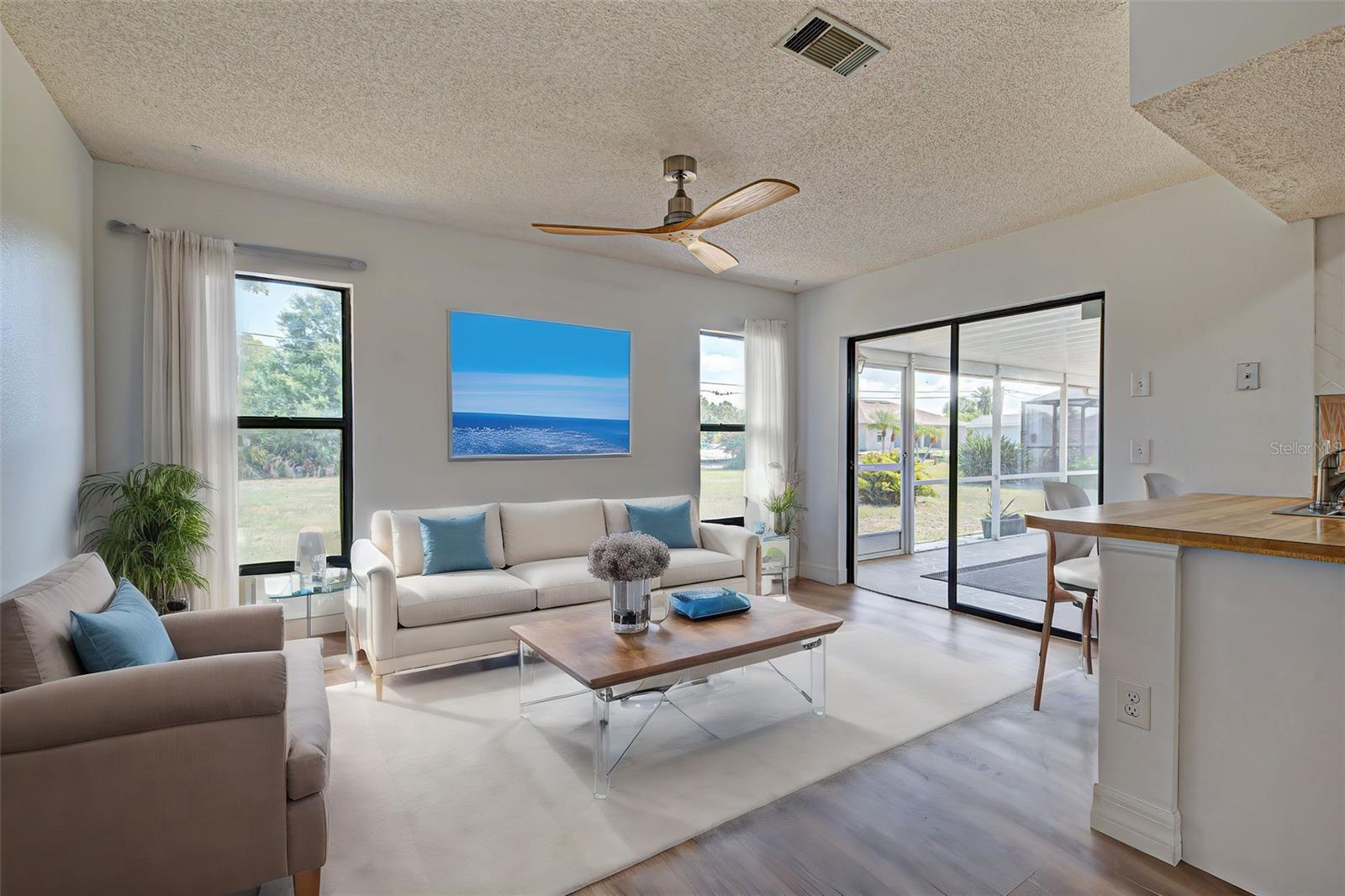 Image 6 of 34 For 10438 Waterford Avenue