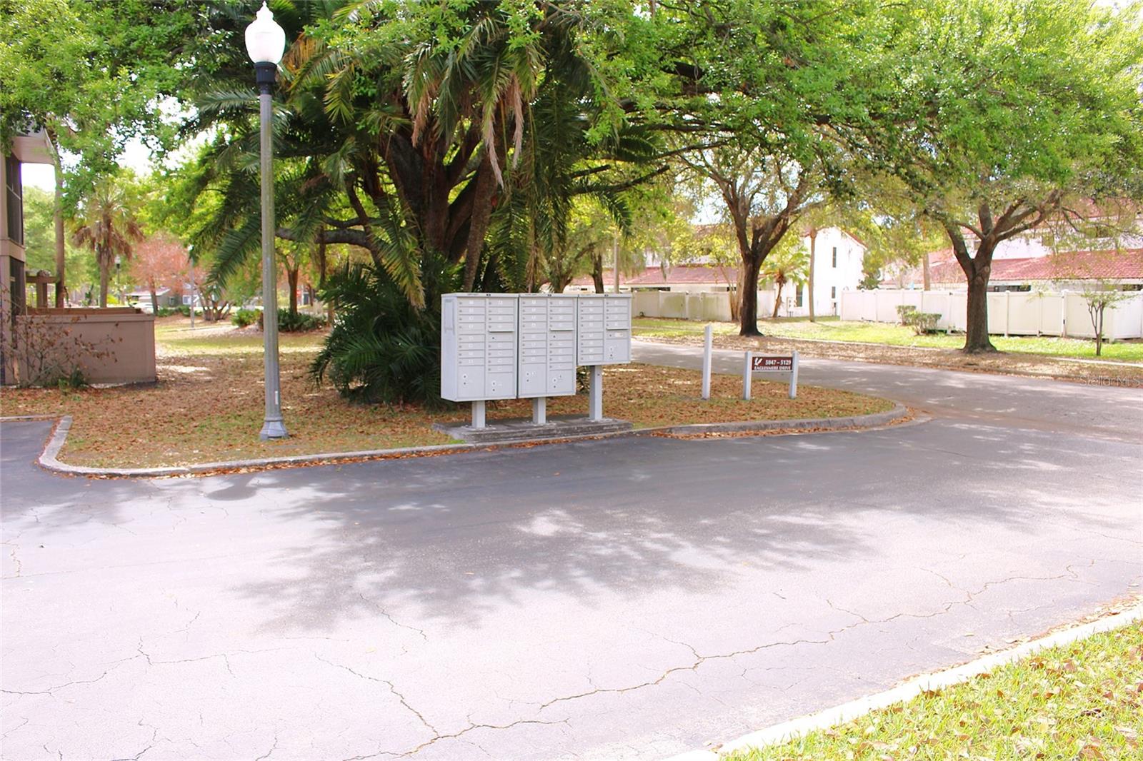 Image 19 of 31 For 5083 Eaglesmere Drive A12-2