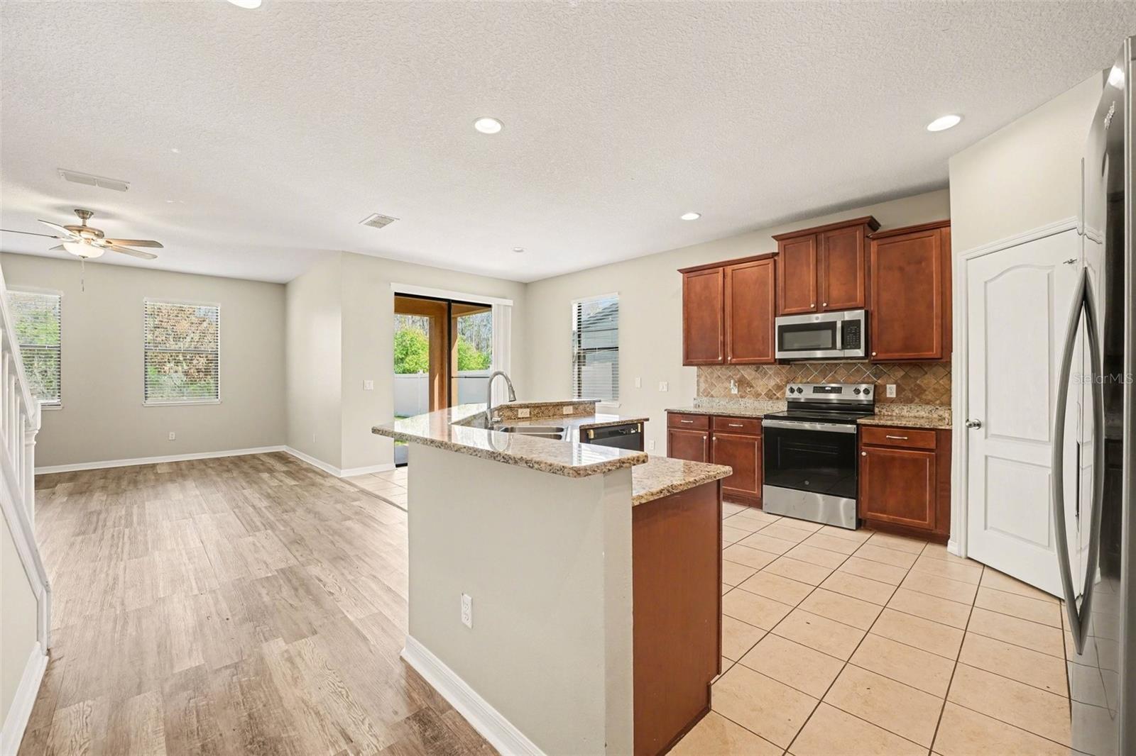 Image 21 of 25 For 2727 Eagle Cliff Drive