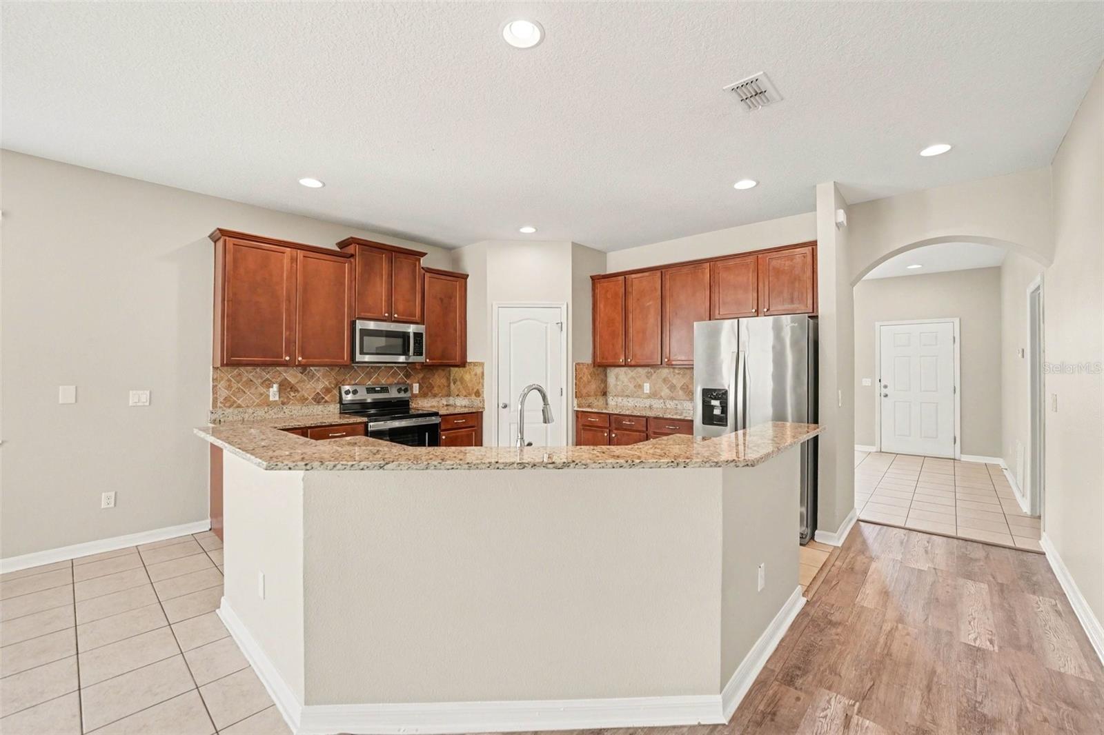 Image 4 of 25 For 2727 Eagle Cliff Drive