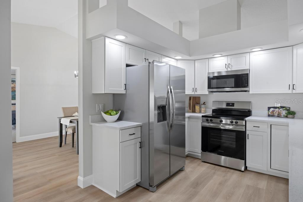 Image 14 of 41 For 7 Bird Land Place