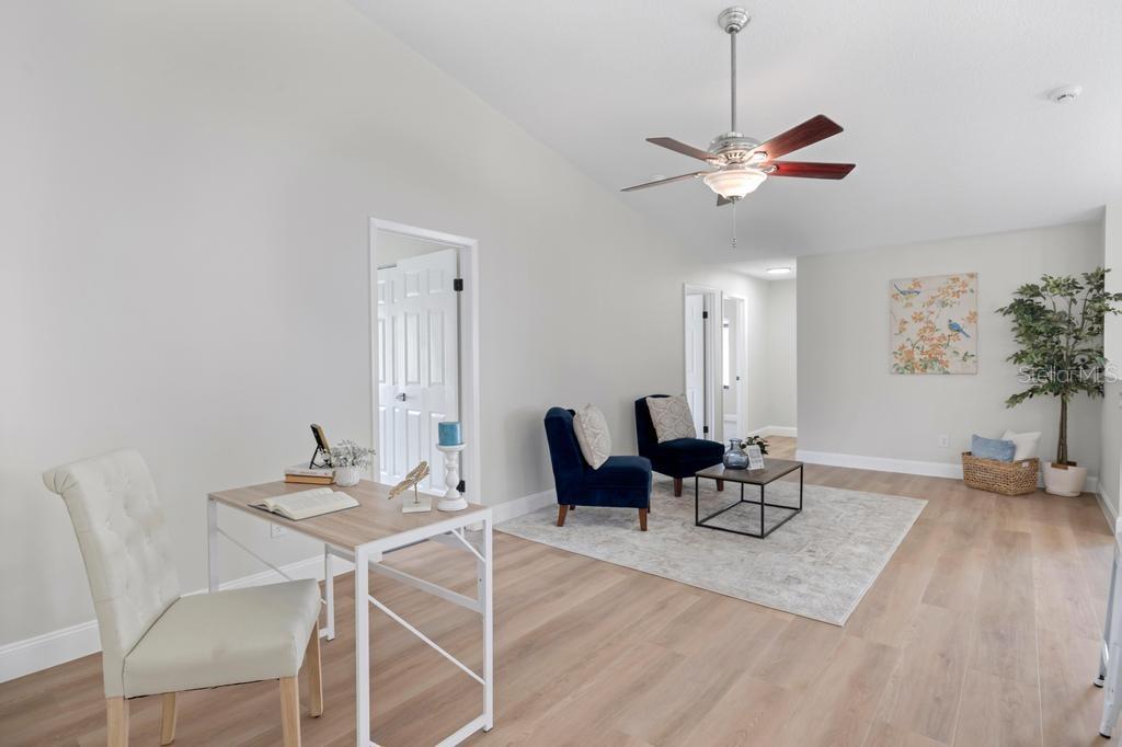 Image 18 of 41 For 7 Bird Land Place