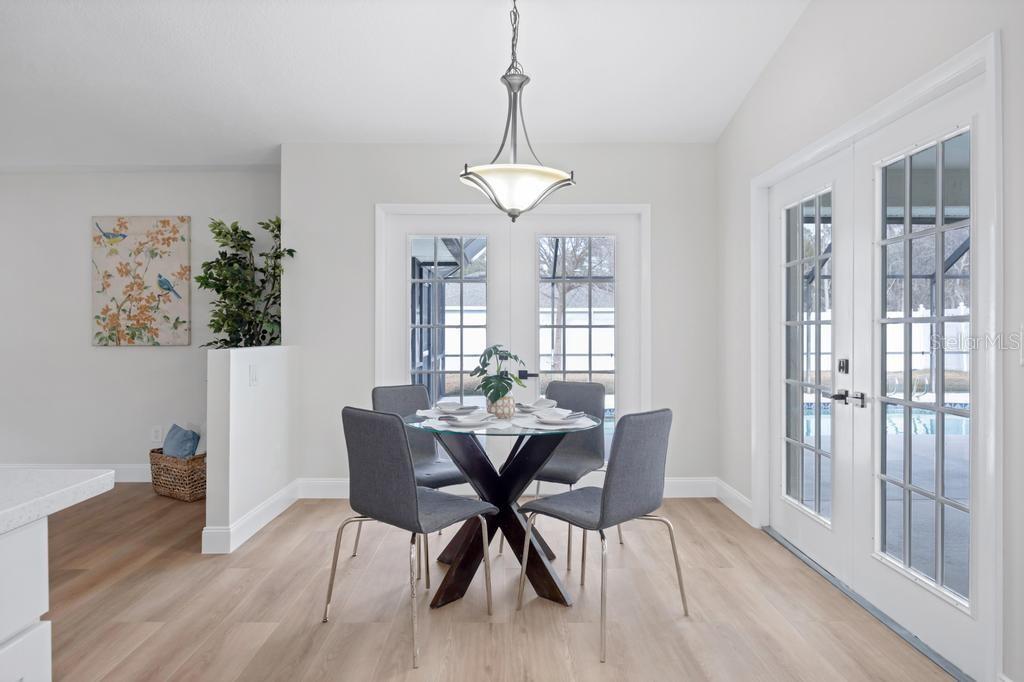 Image 22 of 41 For 7 Bird Land Place