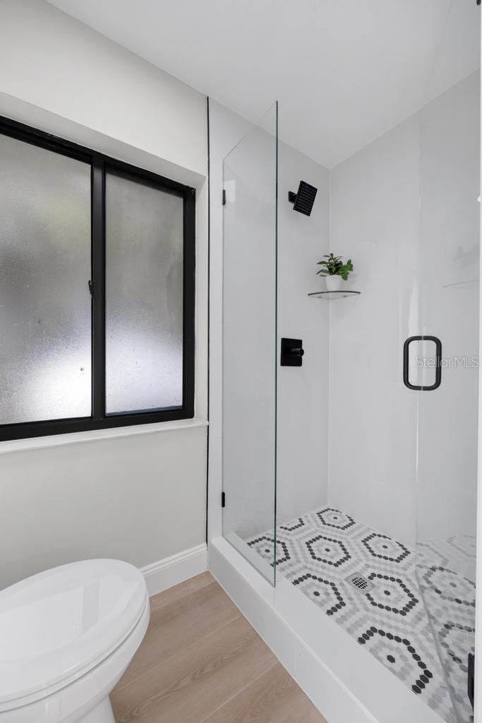 Image 28 of 41 For 7 Bird Land Place