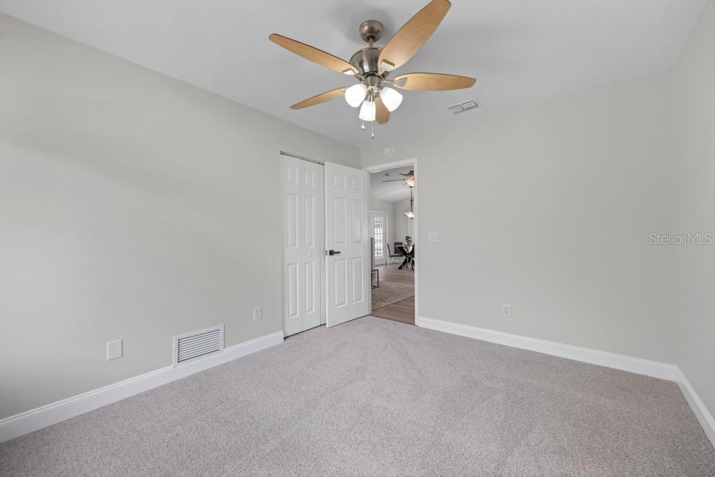 Image 30 of 41 For 7 Bird Land Place