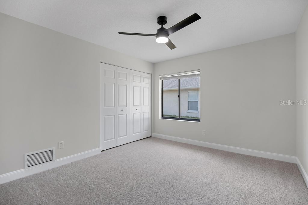 Image 31 of 41 For 7 Bird Land Place