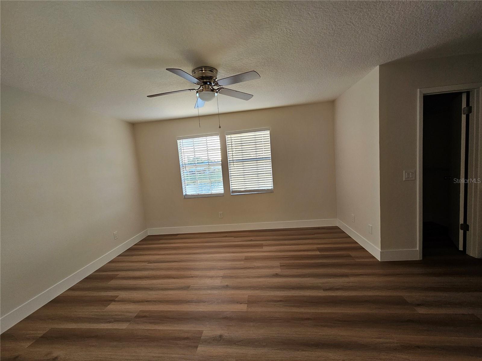 Image 11 of 23 For 11730 Whitewing Court