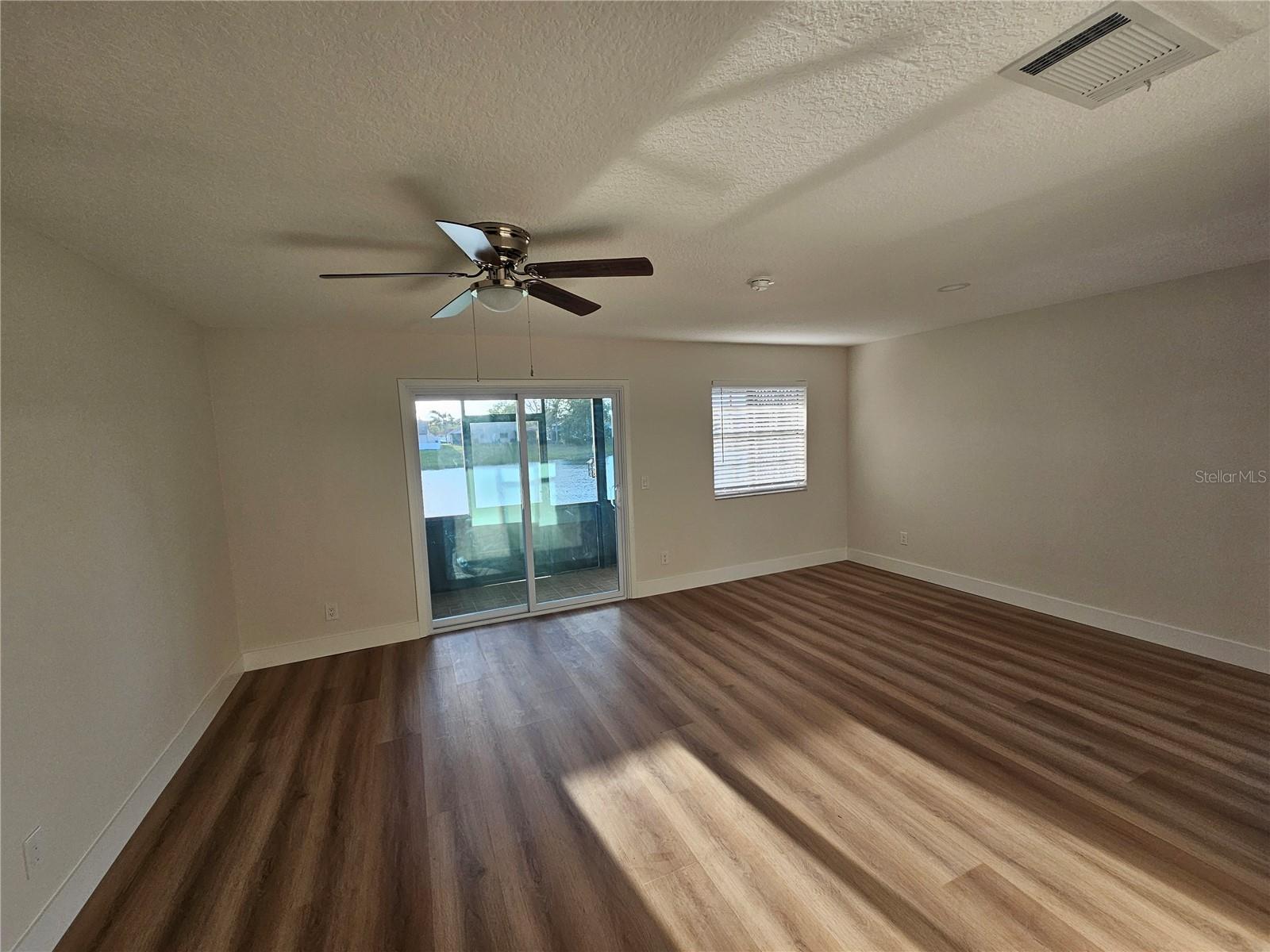 Image 5 of 23 For 11730 Whitewing Court