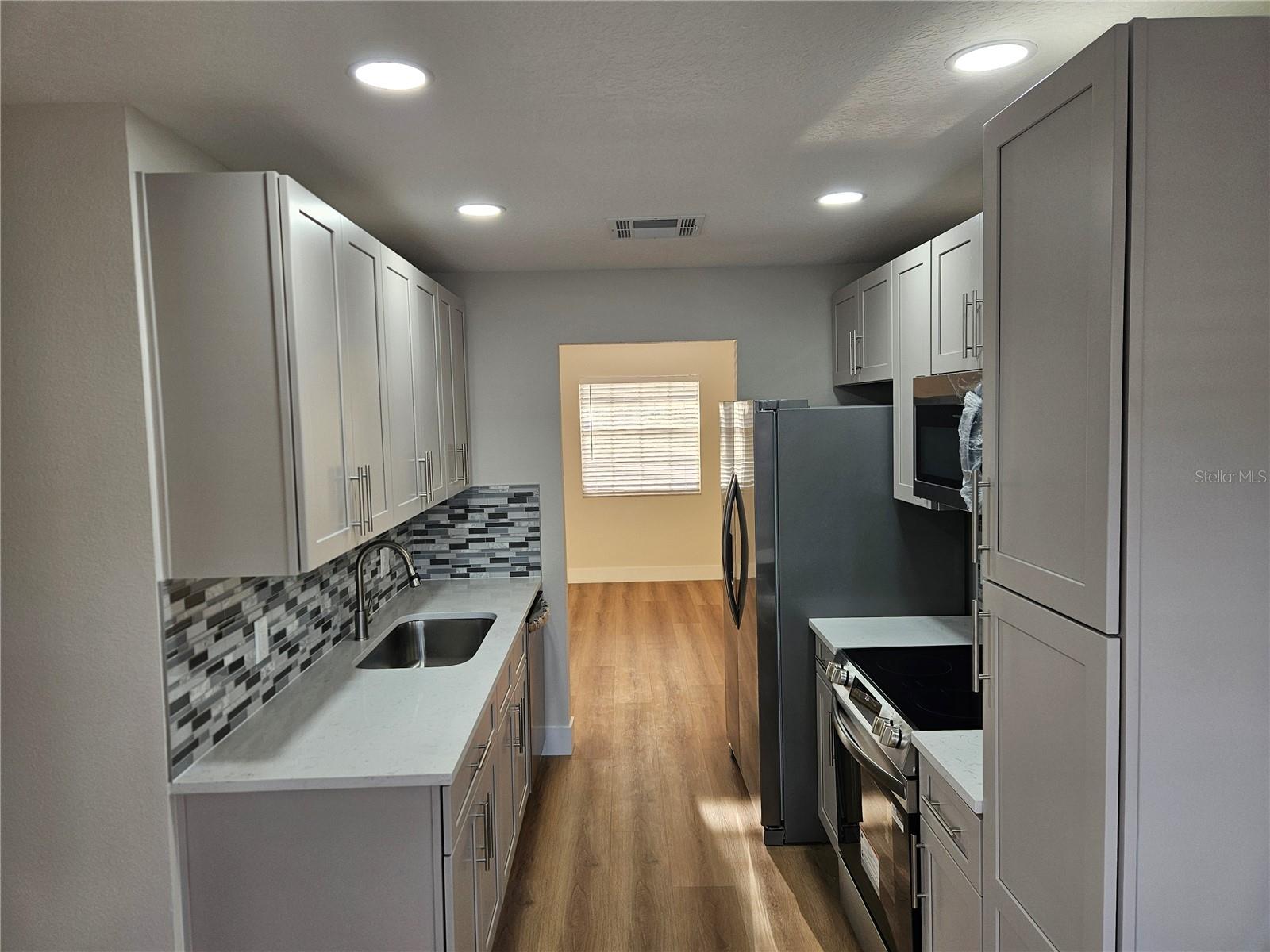 Image 6 of 23 For 11730 Whitewing Court