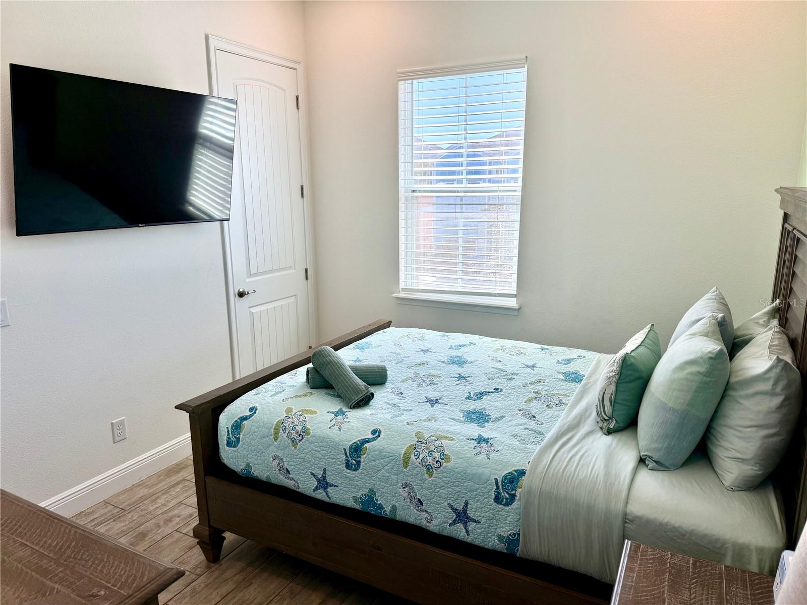 Image 14 of 79 For 8014 Knee Deep Road