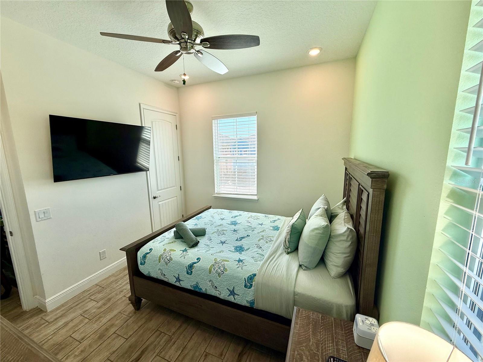 Image 17 of 79 For 8014 Knee Deep Road