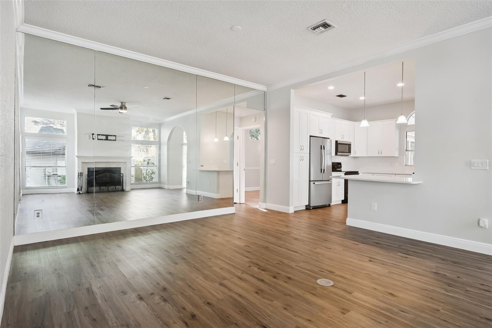 Image 6 of 21 For 255 Blackwater Place