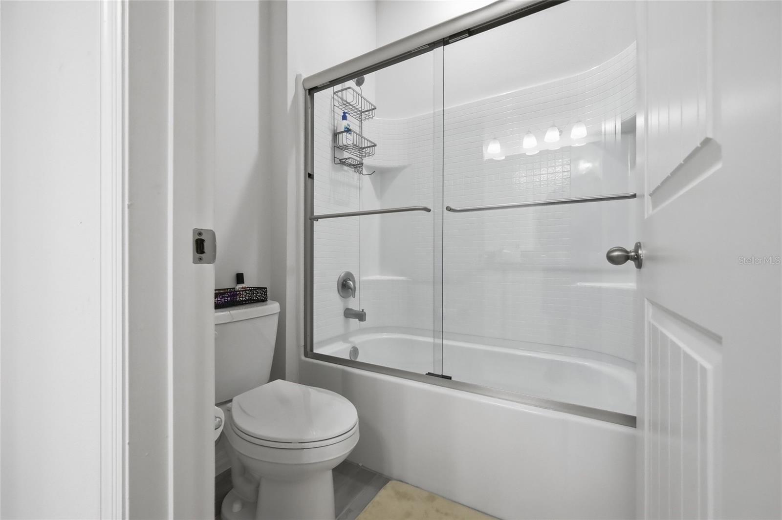 Listing photo id 15 for 468 Halter Drive