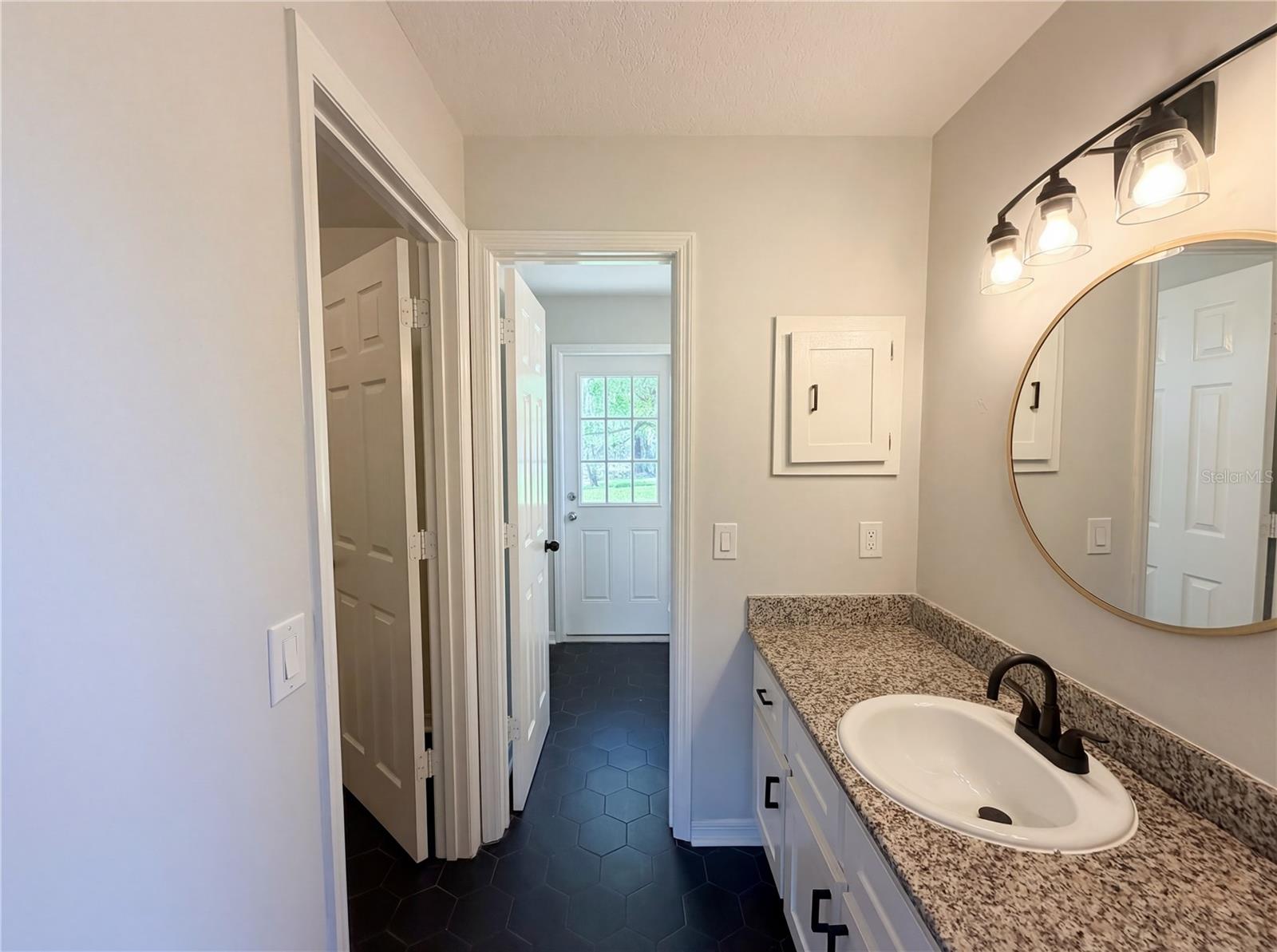 Listing photo id 17 for 5906 112th Place Road