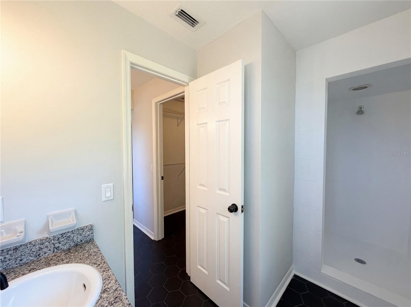 Listing photo id 18 for 5906 112th Place Road