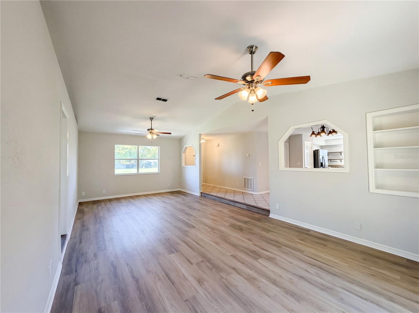 Listing photo id 5 for 5906 112th Place Road