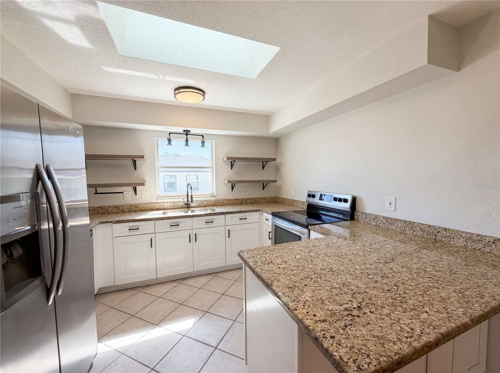 Listing photo id 6 for 5906 112th Place Road