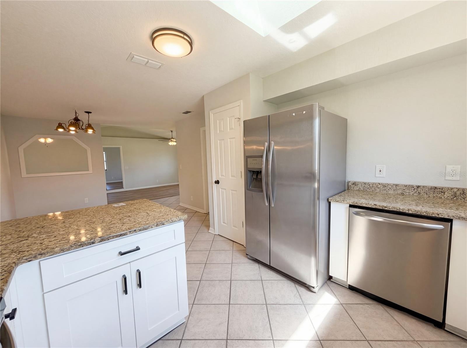 Listing photo id 7 for 5906 112th Place Road