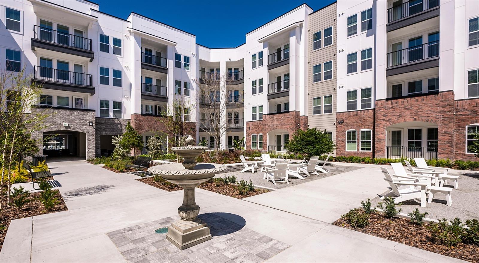 Listing photo id 0 for 700 Aultman Street Emerald