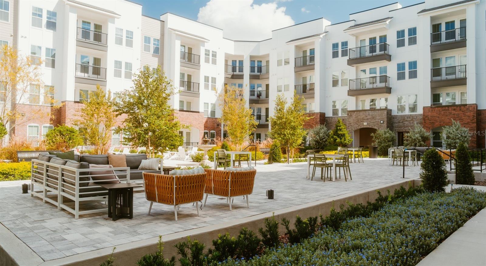 Listing photo id 19 for 700 Aultman Street Emerald