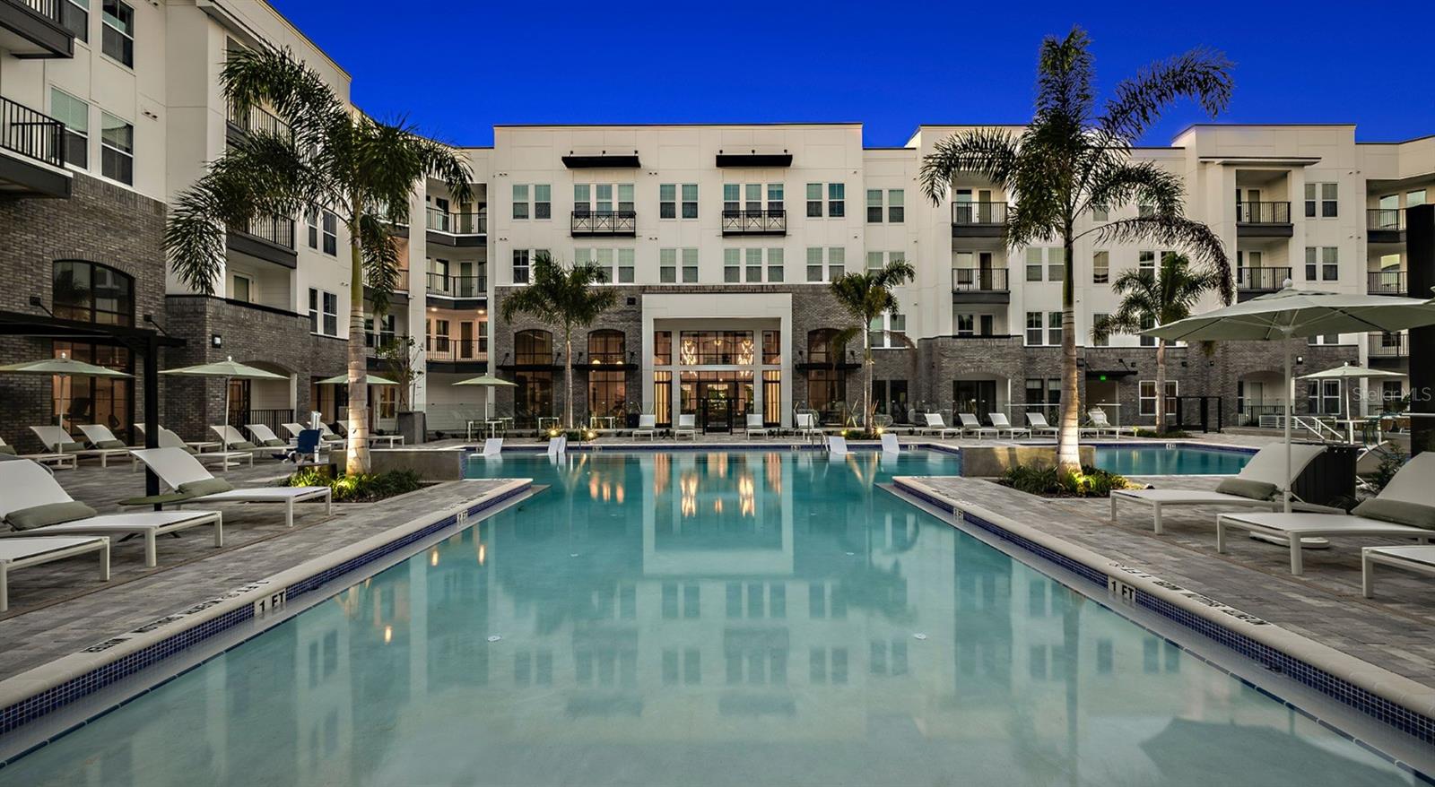 Listing photo id 1 for 700 Aultman Street Emerald