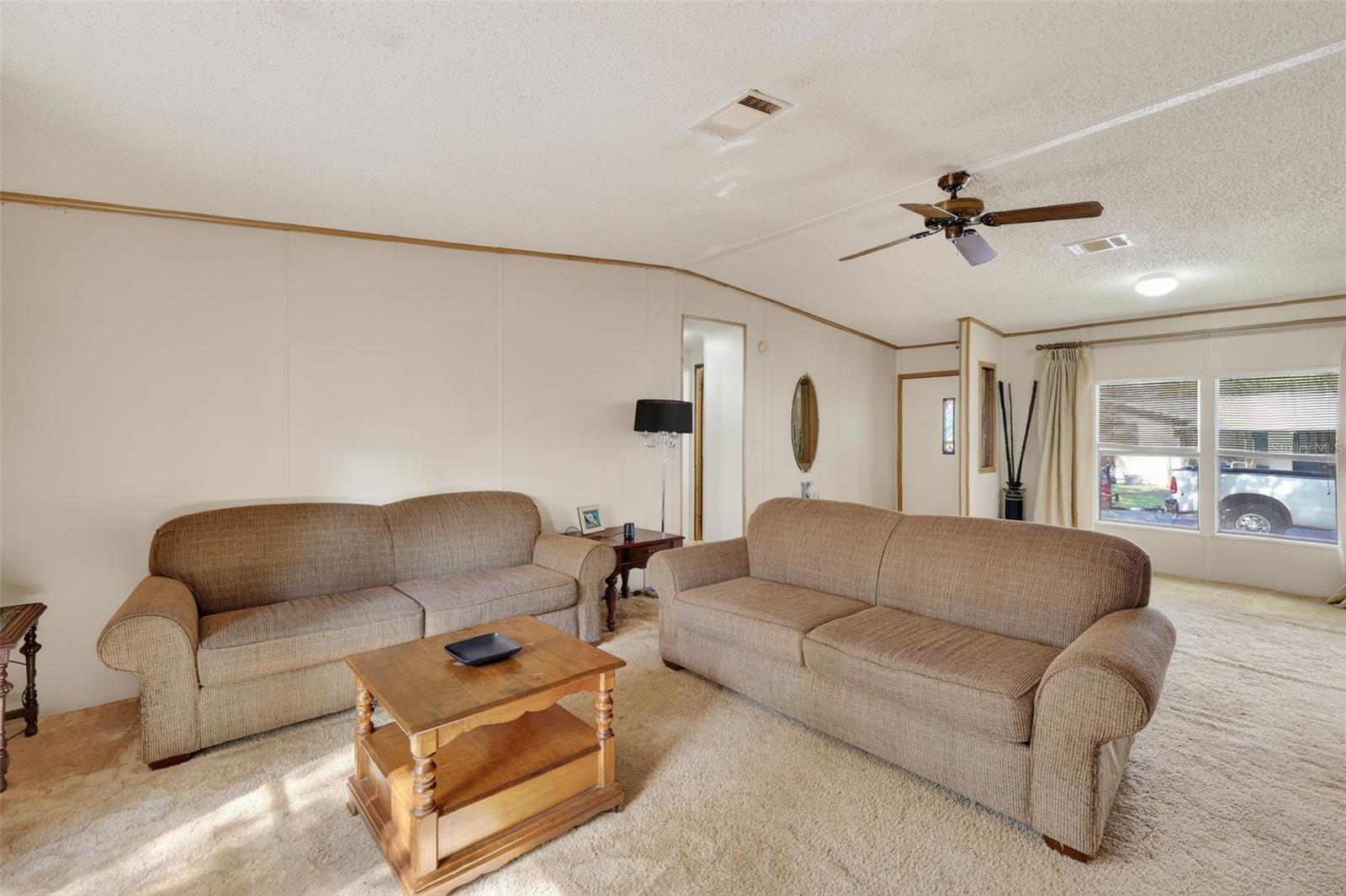 Image 13 of 35 For 904 Maplewood Street