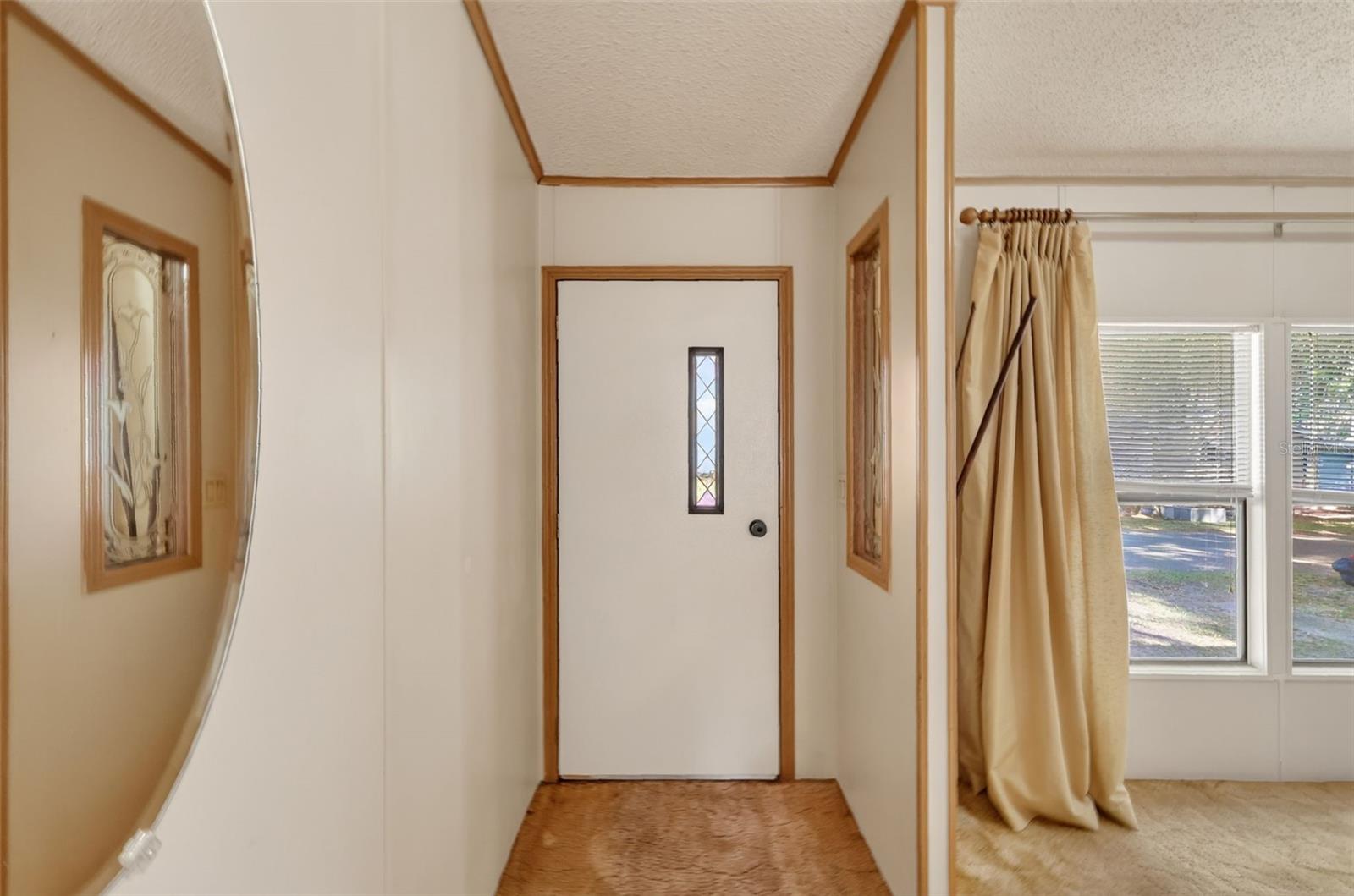 Image 16 of 35 For 904 Maplewood Street