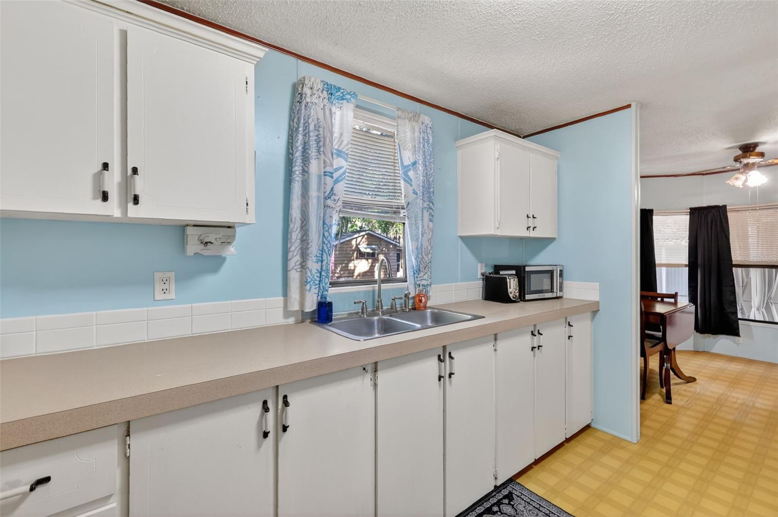 Image 19 of 35 For 904 Maplewood Street