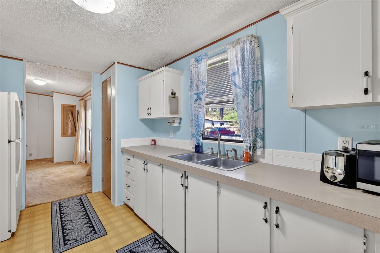 Image 20 of 35 For 904 Maplewood Street