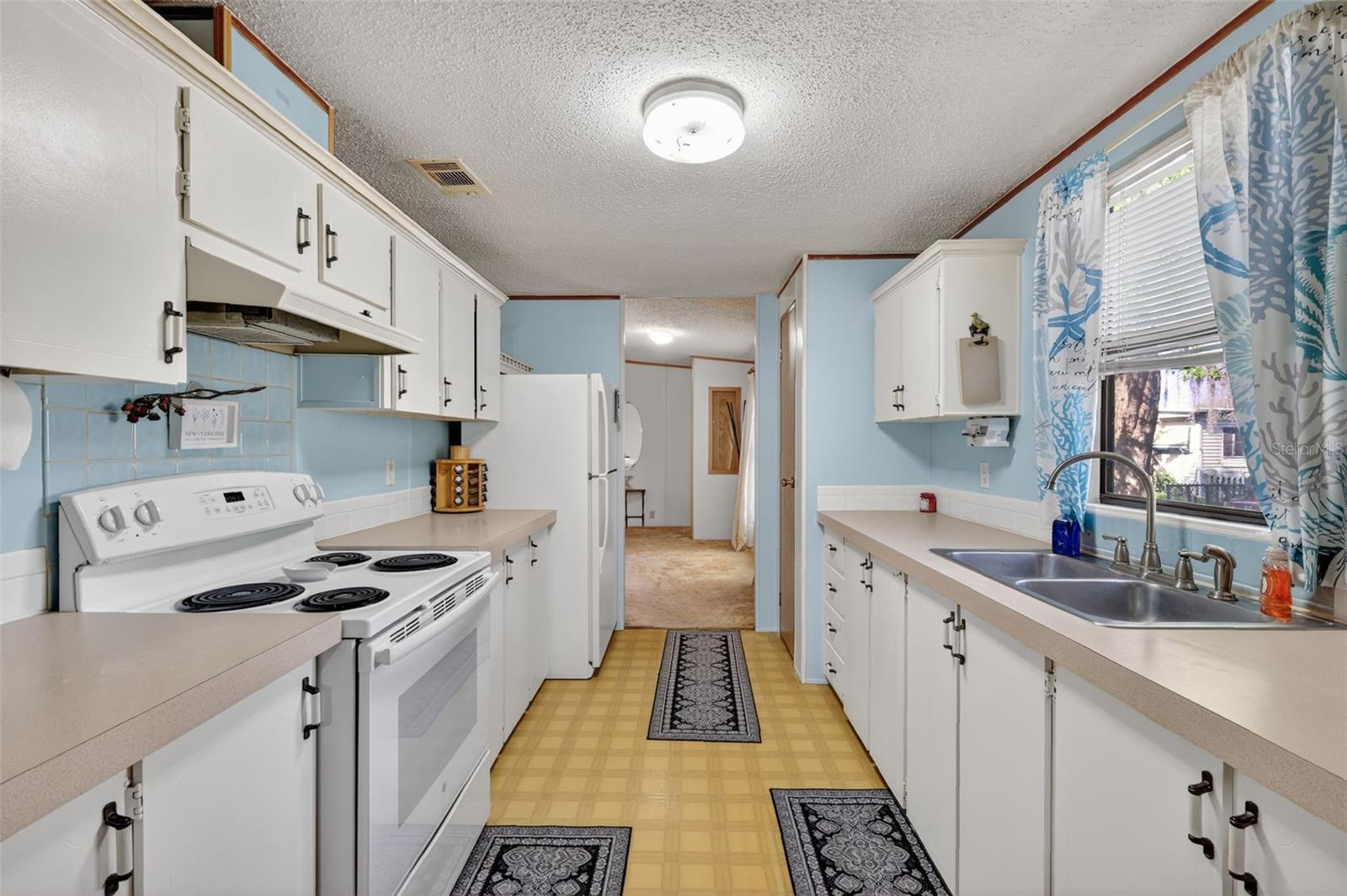 Image 21 of 35 For 904 Maplewood Street