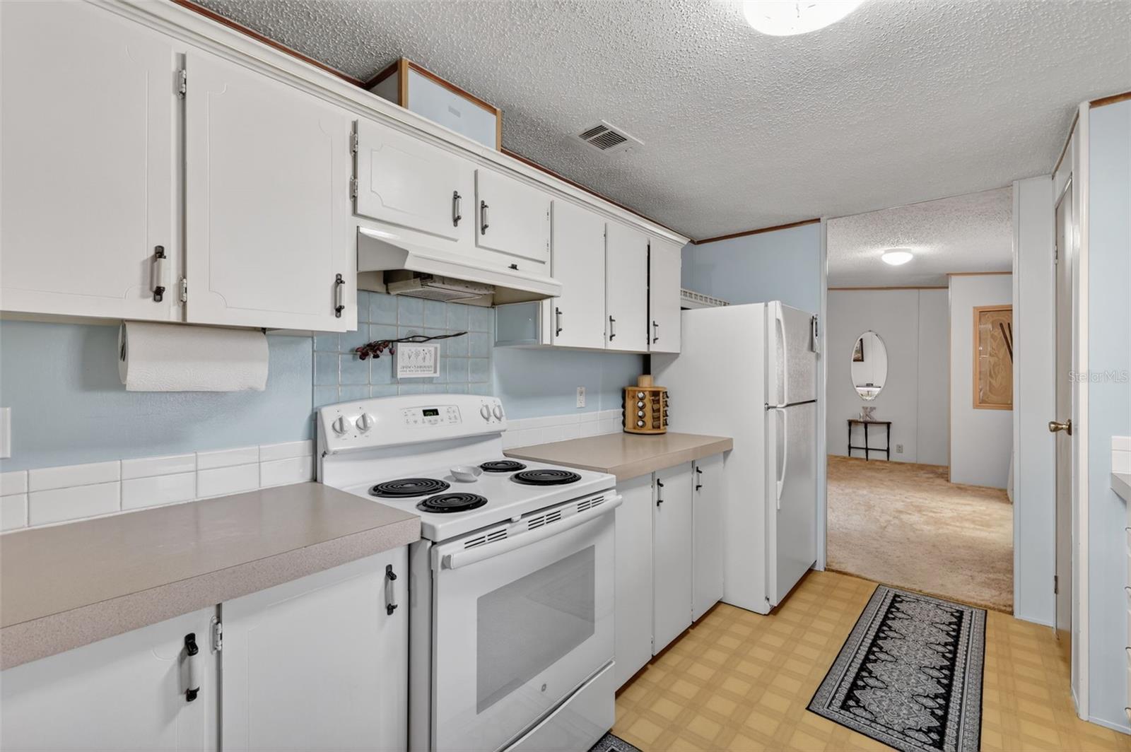 Image 22 of 35 For 904 Maplewood Street