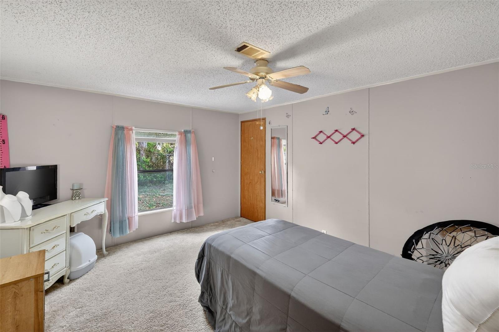 Image 25 of 35 For 904 Maplewood Street