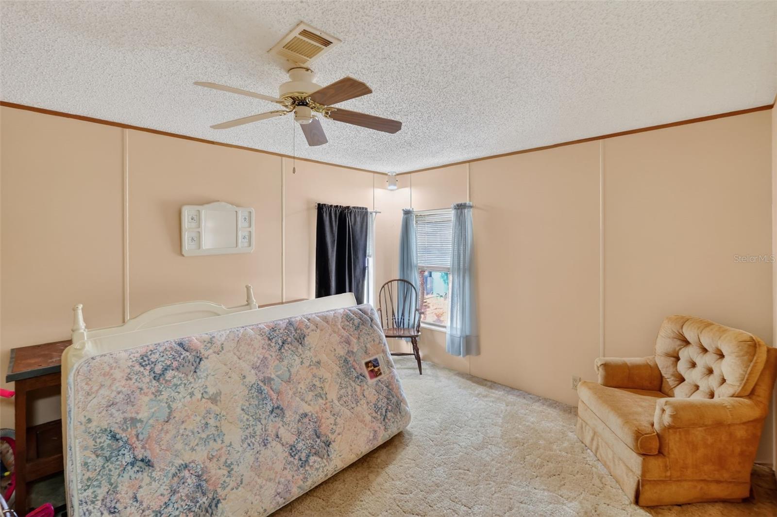 Image 27 of 35 For 904 Maplewood Street