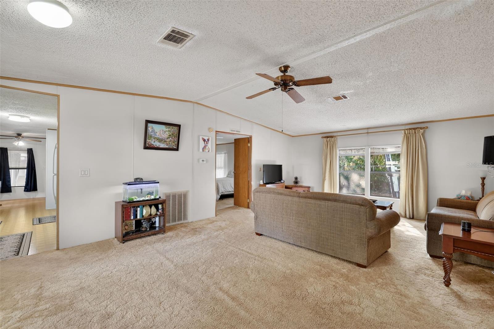 Image 9 of 35 For 904 Maplewood Street