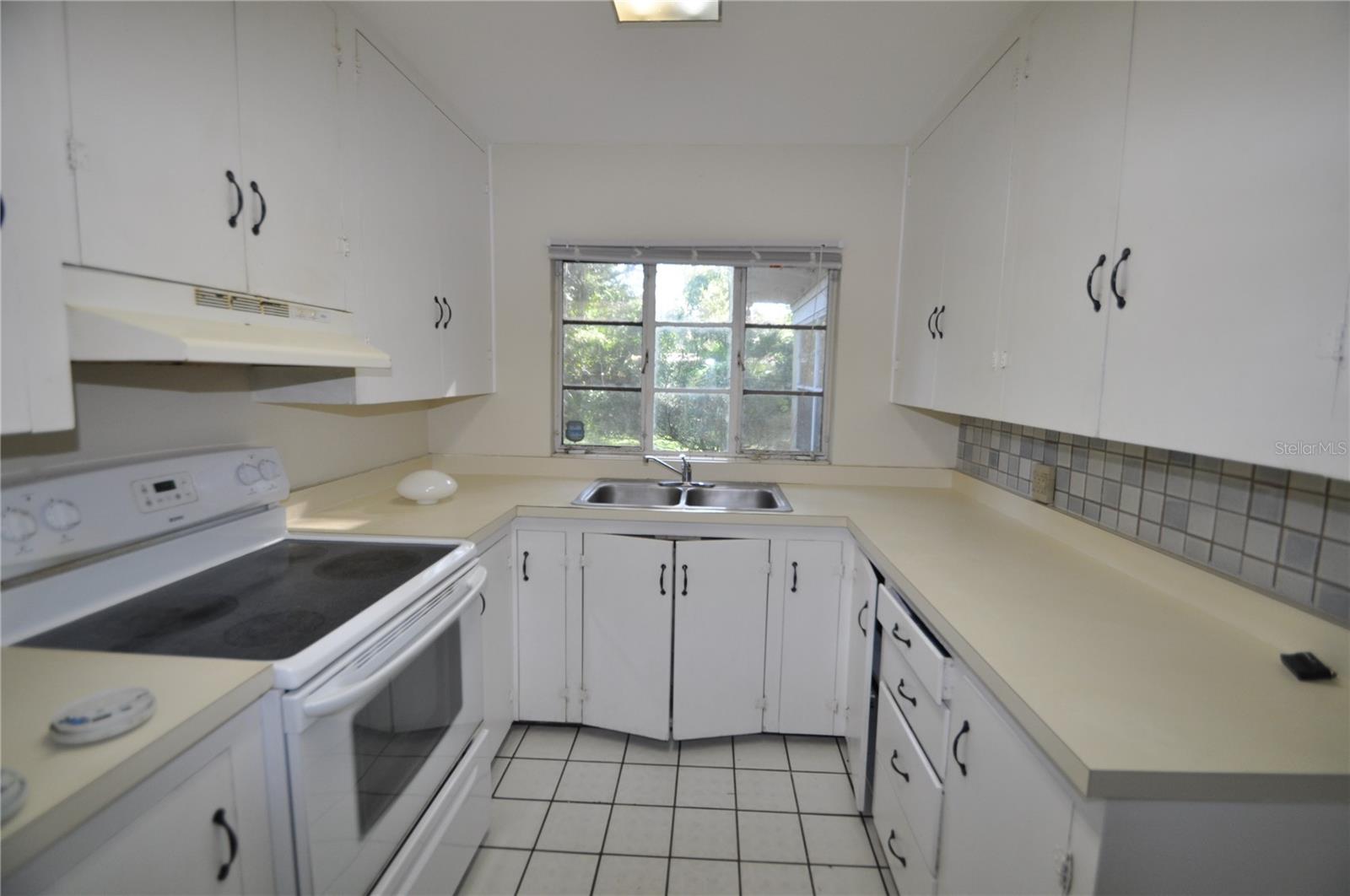 Image 3 of 9 For 519 Vern Drive