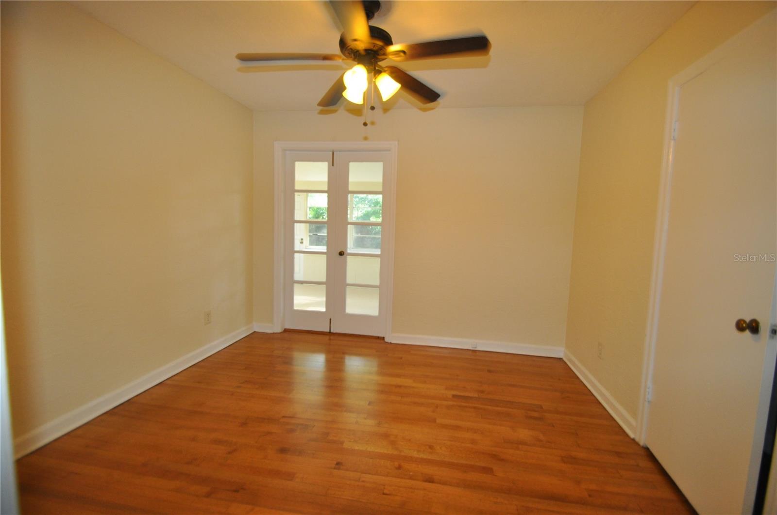 Image 4 of 9 For 519 Vern Drive